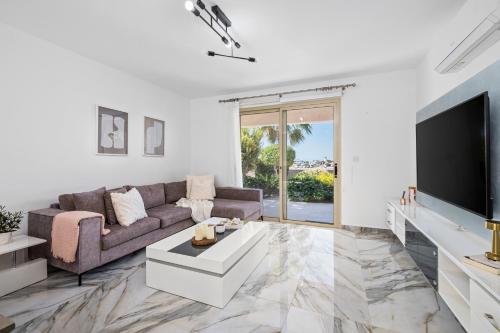 Seacrest Garden Residence by Nomads