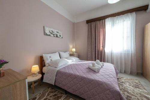 Kalamata home, Agia triada