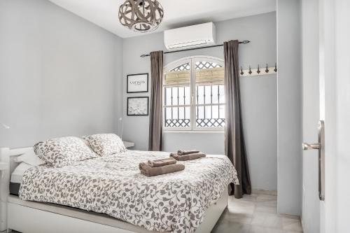 Sea View Home with 3 Terraces near Burriana Beach