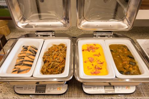 ホテルの敷地内または近くでの食事または食べ物