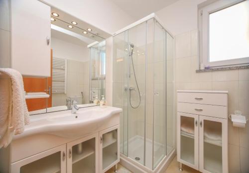Very nice 4 persons apartment with AC, WiFi, 879