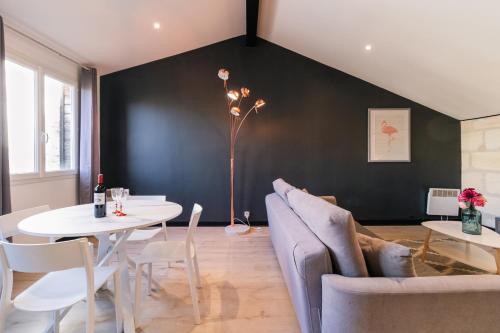 Notre Dame Apartment