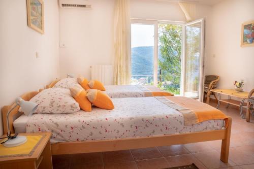 Pretty 2BDR apartment with terrace, with 2 bathrooms, 41