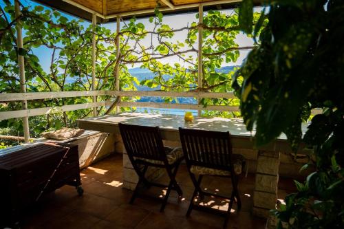 Pretty 2BDR apartment with terrace, with 2 bathrooms, 41
