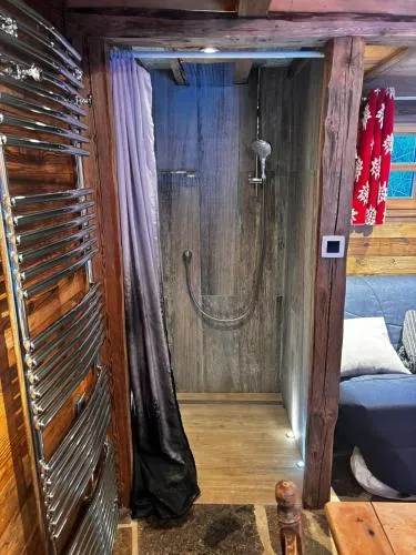 Hôtel Les Chalets de Philippe avec Jacuzzis Privatifs photo 34