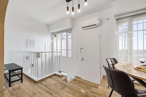 Appartement Charme de la Promenade vue mer - Welkeys