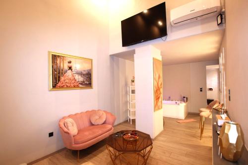 VIP Suite 108 - Castle De Paris