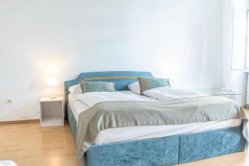 Comfortable Private Rooms in shared Apt, Near Belvedere Palace