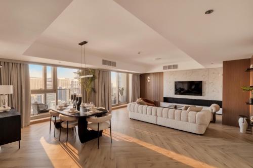 Luxury 4 Bedroom Penthouse in Dubai Marina