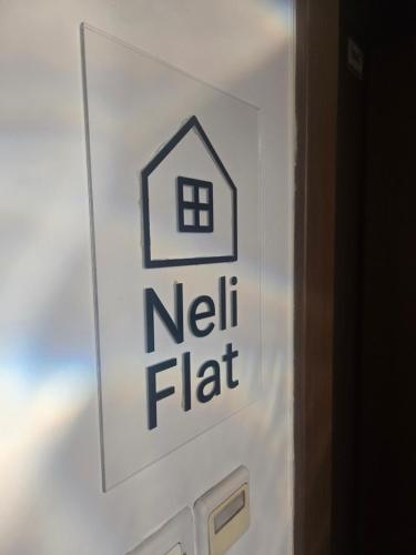 NeliFlat