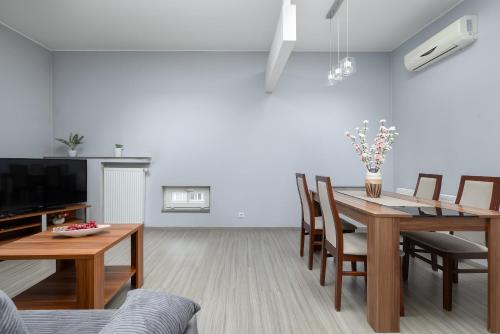 Wojska Polskiego Comfort Apartment by BookingHost