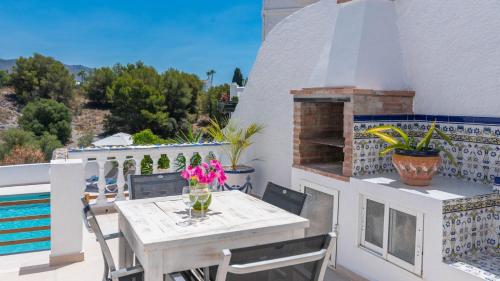 Villa Higuera Nerja by Ruralidays