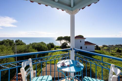 Koroni Seaview Retreats - Summer Escape Lodgings