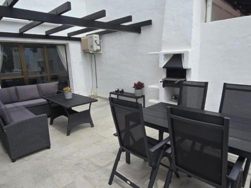Delightful 2 Bed, Pueblo Evita