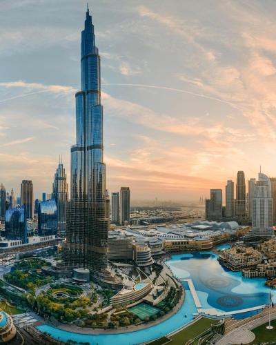 GRANDE SIGNATURE RESIDENCES with Burj Khalifa balcony view and Private Fountain Show with DXB AIRPORT VIP Shuttle option