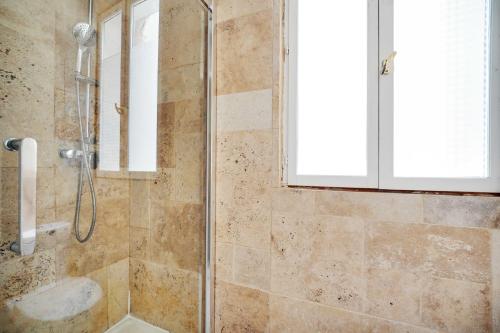 Comfortable Apartment 1BR-4P - Champs Elysees