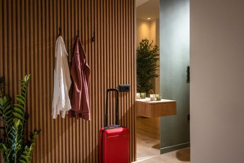 Trio190 - 2BR,Balcony, Near Acropolis and Metro