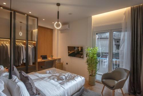 Trio190 - 2BR,Balcony, Near Acropolis and Metro