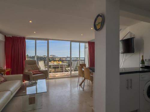 Skol 510A Front Line Beach 2 Bedrooms