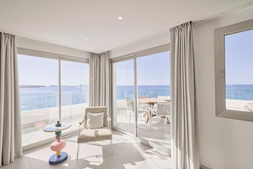 Can Salia 4 Stars Sup — Sea view