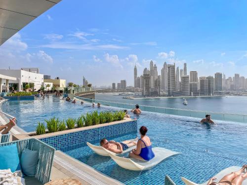 VayK - Contemporary Studio with Beach Access on Palm Jumeirah