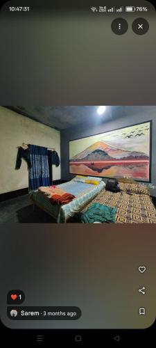 Телевизор и/или развлекательный центр в Holy Haven Guest House