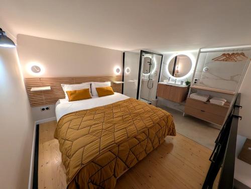 Llit o llits en una habitació de Cannes centre - Enjoy Suite