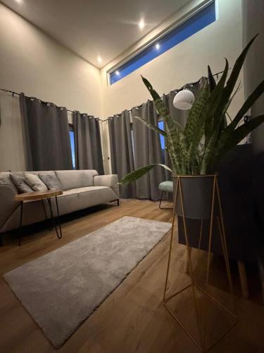 Peaceful Apartment minutes from Janthiel and mambo beach