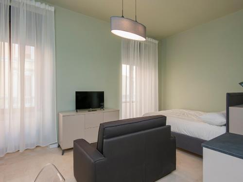 Youhosty - Lecco