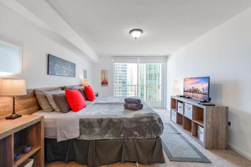 Brickell Stay with City Views photo 11