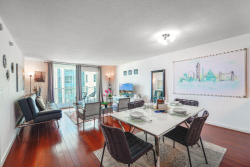Brickell Stay with City Views photo 15