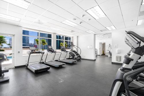 Brickell Stay with City Views photo 25