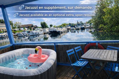 Cottage flottant Premium Spa privé en supplément Port de Plaisance près Centre