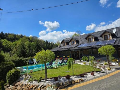 Jaśkowa Chata Bieszczady apartament z basenem nr 1i2