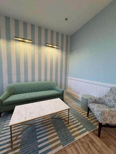 Gallery image of The Laurel Hotel in Danville