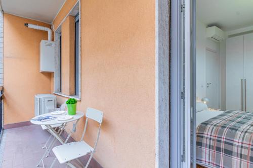 Acquabella apartment by Houset