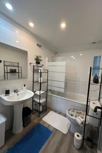 William Apartment