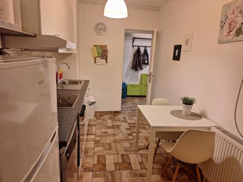 Apartment K&A- near Dom sportova
