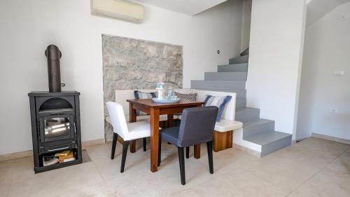 Dreamer's House with a swimming pool in Istria