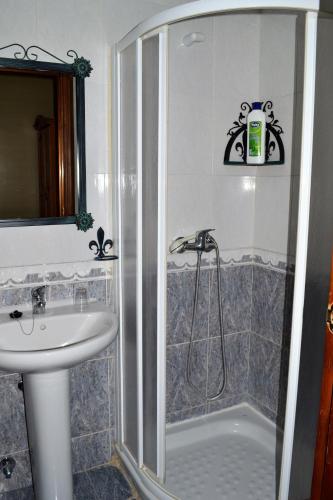 Ένα μπάνιο στο Hostal la Encina