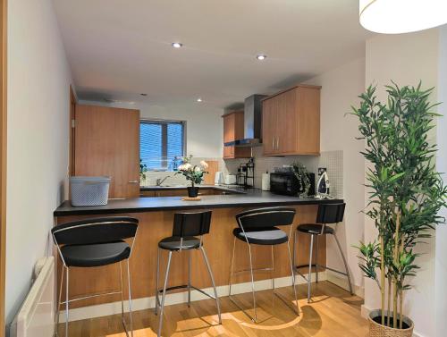 Spacious 2-Bedroom Apt in Heart of City Centre photo 7