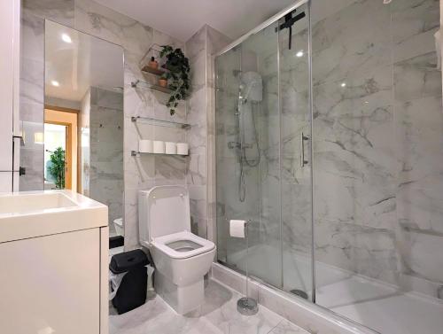 Spacious 2-Bedroom Apt in Heart of City Centre photo 4