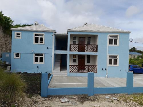 Arias Nest Modern Apt mins from Accra Beach