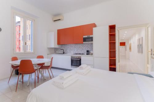 Porta Romana Gateway - new roomy apartment