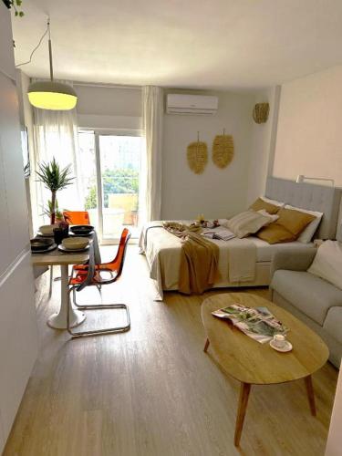 Minerva White Jasmine Studio - Sea View, Beach & Pool
