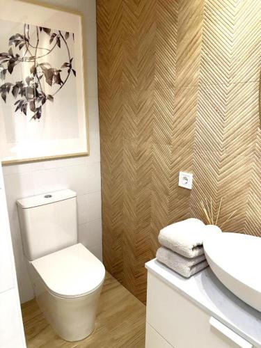 Minerva White Jasmine Studio - Sea View, Beach & Pool