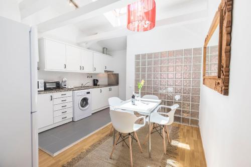 Bright Studio In Lisbon Heart