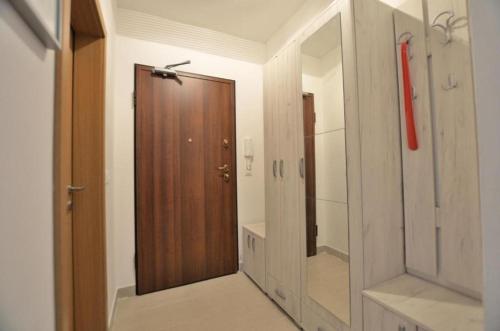 Apartments with parking space Fazana - 22974