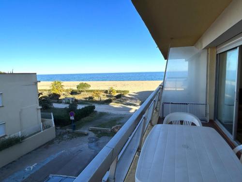 Appartement avec Parking en Bord de Plage - FR-1-837-89