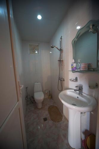 Un baño de Hotel Nikala